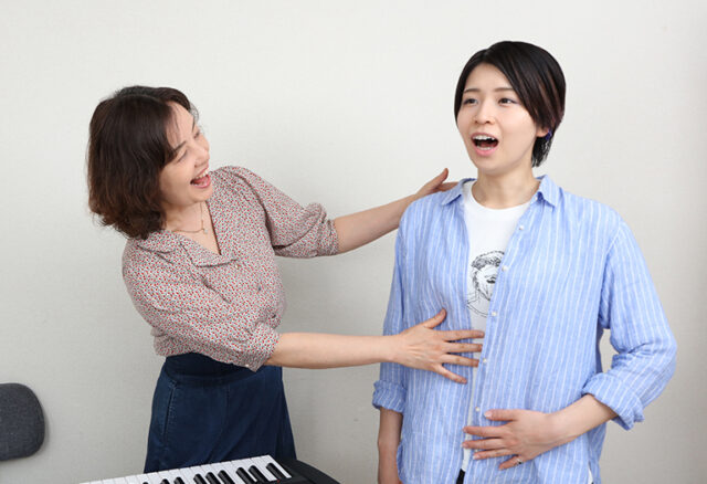 R voice Music School ボーカルコースレッスン風景